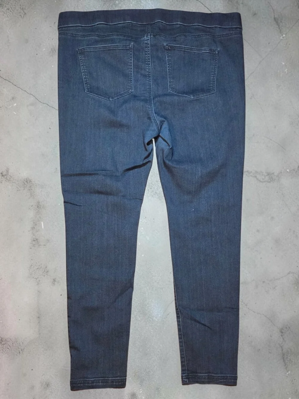 Celebrity Pink Women's Mid-Rise Skinny Jeans (Size 20 Inseam 28) **